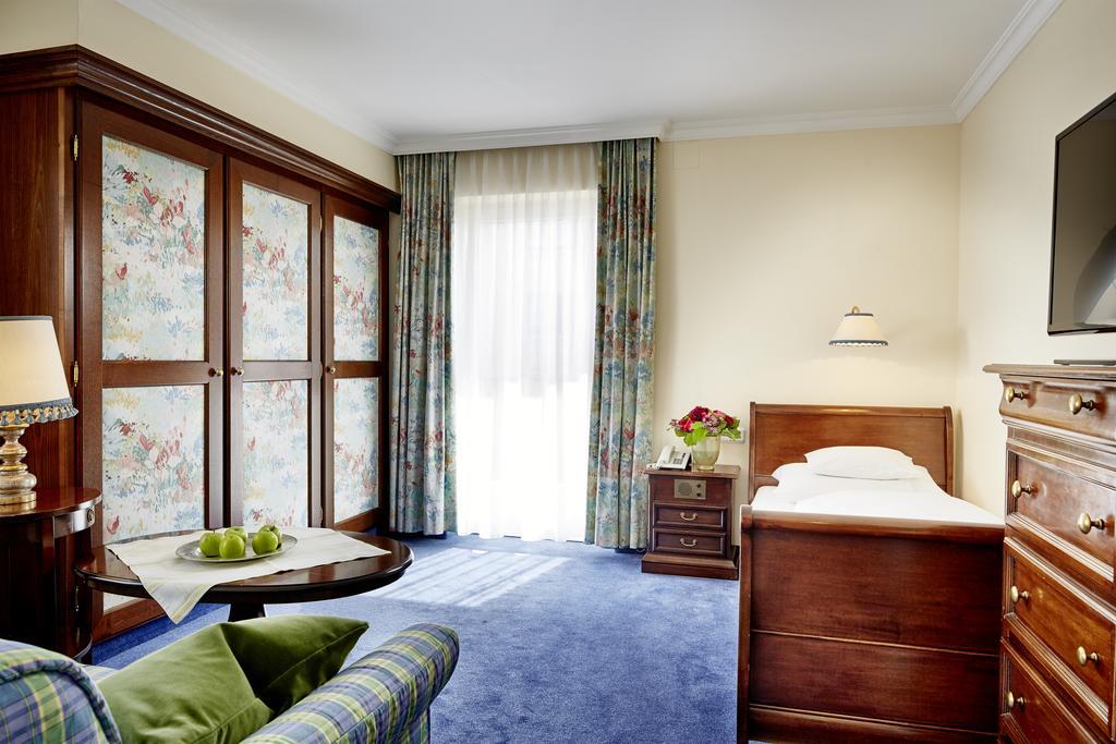 Hotel Hirlanda Zürs Rom bilde